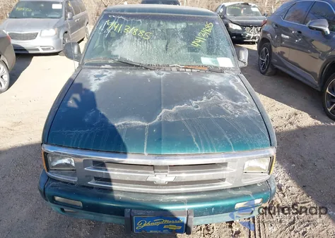 1997 Chevrolet S-10 Ls Sportside z USA, uszkodzony, nr VIN 1GCCS14X6V8181506